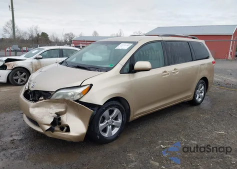 2011 Toyota Sienna Le from USA, damaged, VIN 5TDKK3DC4BS124961